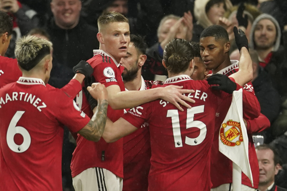 通过边路突 通过边路突